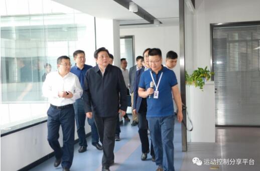常州市委常委、統(tǒng) 戰(zhàn)部部長韓九云一行 蒞臨常州固高智能裝備協(xié)同創(chuàng)新中心參觀指導(dǎo)