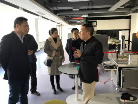 產(chǎn)業(yè)發(fā)展，人才先行——河海大學(xué)機(jī)電工程學(xué)院副院長樓力律就校企合作事宜蒞臨我司參觀考察